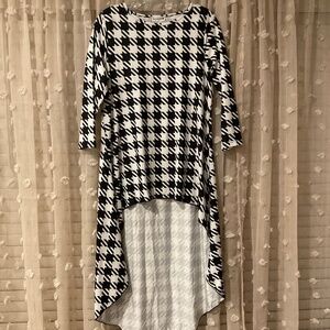 NUGGLES’ Medium Bentley High Low Top